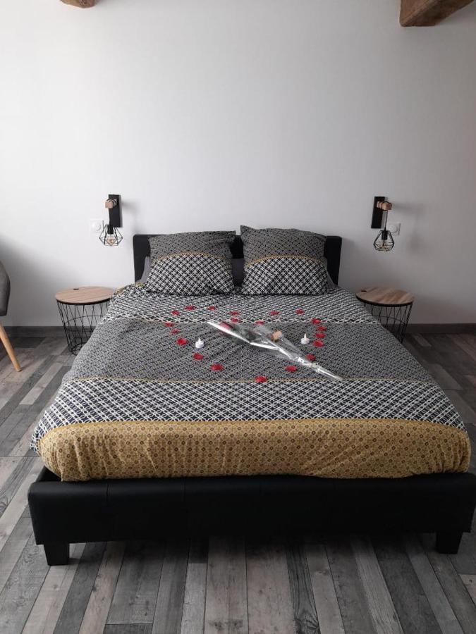Nuit Romantique Saint-Christophe-en-Brionnais Eksteriør billede